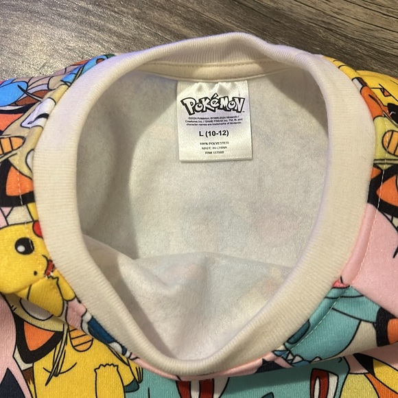 Pokémon size 10-12 sweatshirt - Picture 3 of 3